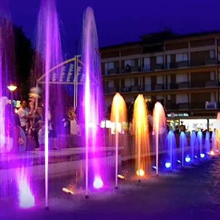 Welcoming With Big Terrace By Beahost *
